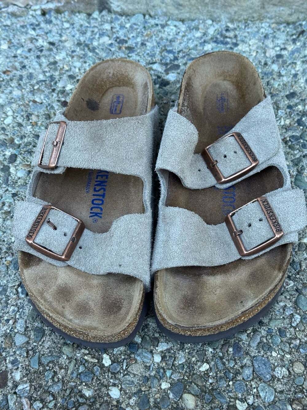 Birkenstock Arizona Soft Footbed Suede Slide Sandals in Taupe Size 38 - Picture 6 of 13